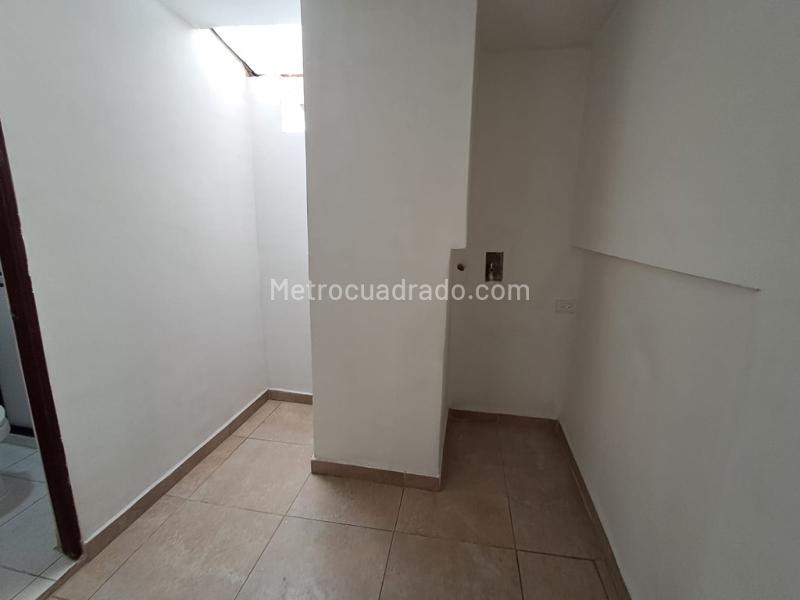 Charming 2BR Apartment in Pilarica - 3