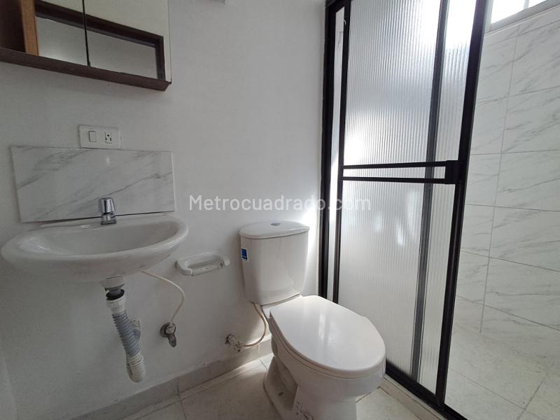 Charming 2BR Apartment in Pilarica - 8