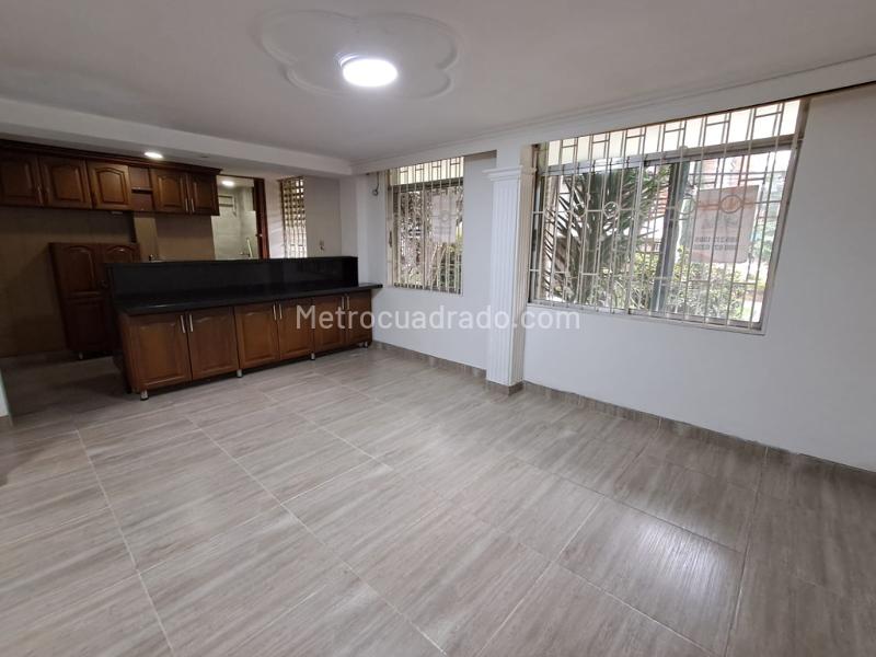 Cozy 2BR Apartment in Belen Alameda - 3