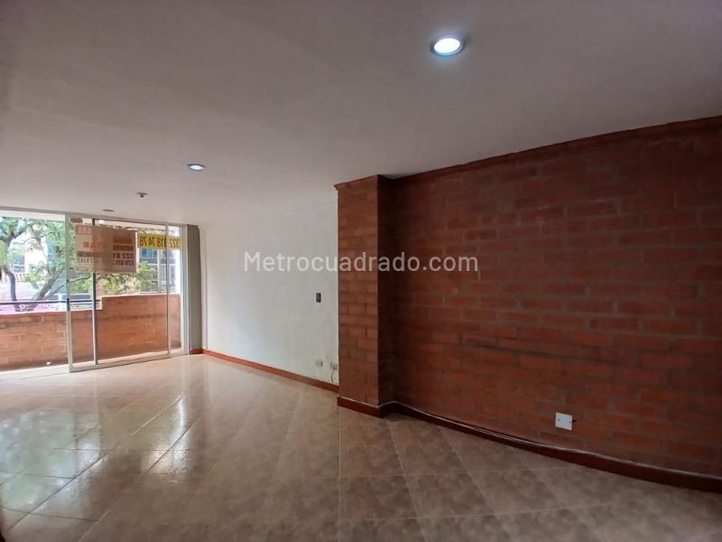 Apartamento de 3 Alcobas en Belén (Estrato 5) Cerca a Los Colinos - 4