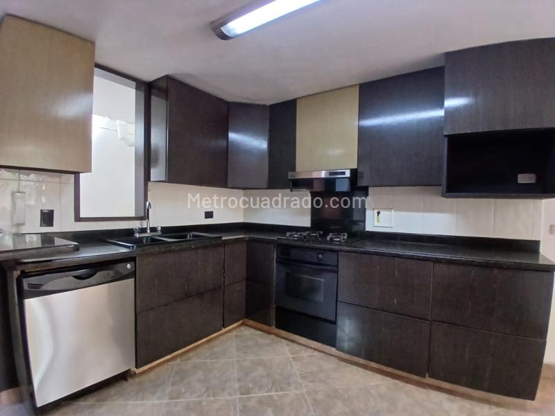Apartamento de 3 Alcobas en Belén (Estrato 5) Cerca a Los Colinos - 7