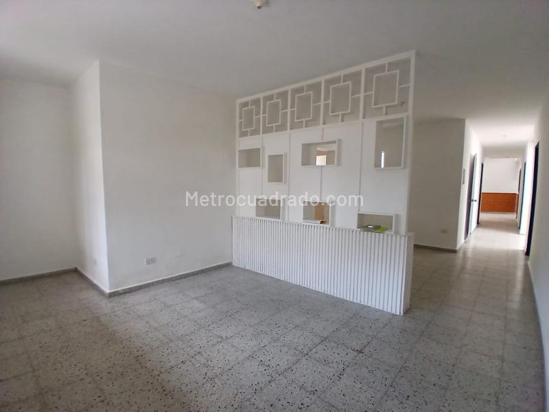 Casa Elegante de 4 Alcobas en Belén Nogal - 2