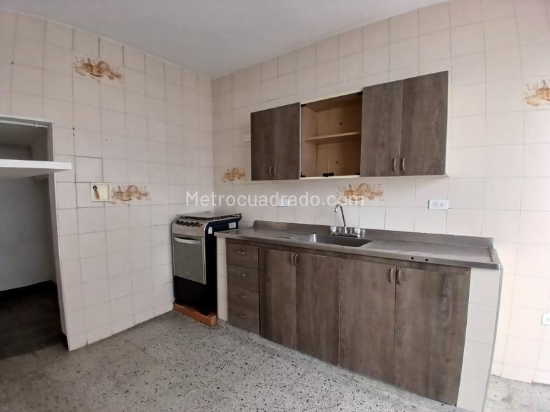 Casa Elegante de 4 Alcobas en Belén Nogal - 5