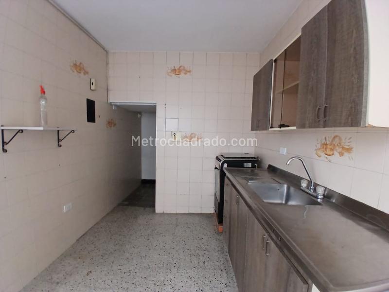 Casa Elegante de 4 Alcobas en Belén Nogal - 6