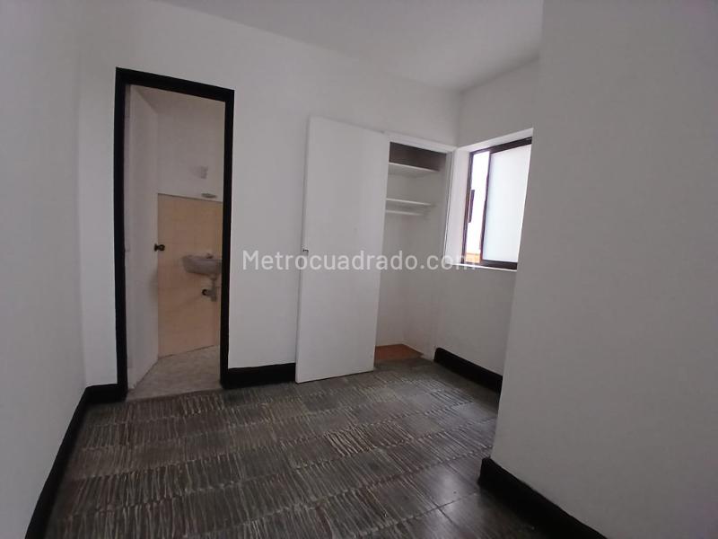 Casa Elegante de 4 Alcobas en Belén Nogal - 9