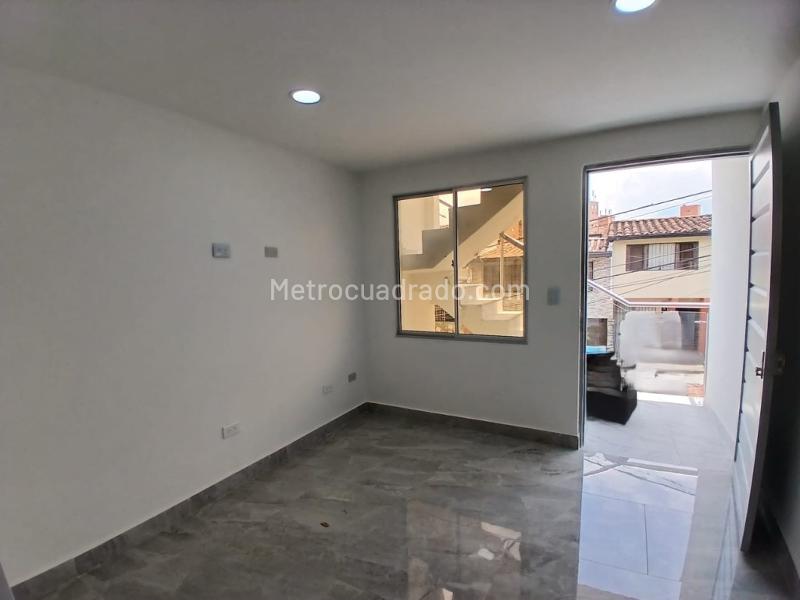 Apartamento Elegante de 3 Alcobas en Belén Loma de los Bernal