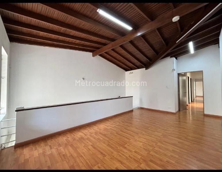 Casa Versátil de 3 Alcobas en Belén Nogal - 2