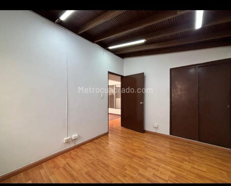 Casa de 4 Alcobas en Belén Miravalle con Balcón - 3