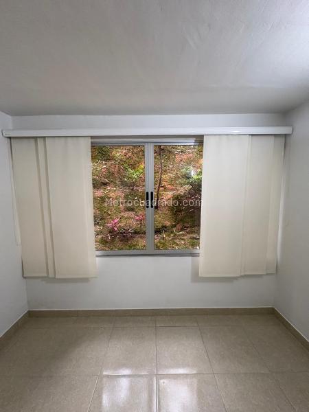 Apartamento de 3 Alcobas en Arriendo en Belén Las Violetas (Estrato 3) - 2