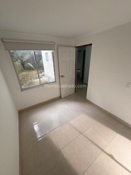 Apartamento de 3 Alcobas en Arriendo en Belén Las Violetas (Estrato 3) - 5