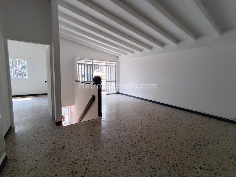 Casa amplia y acogedora de 4 Alcobas en Belén Miravalle - 3