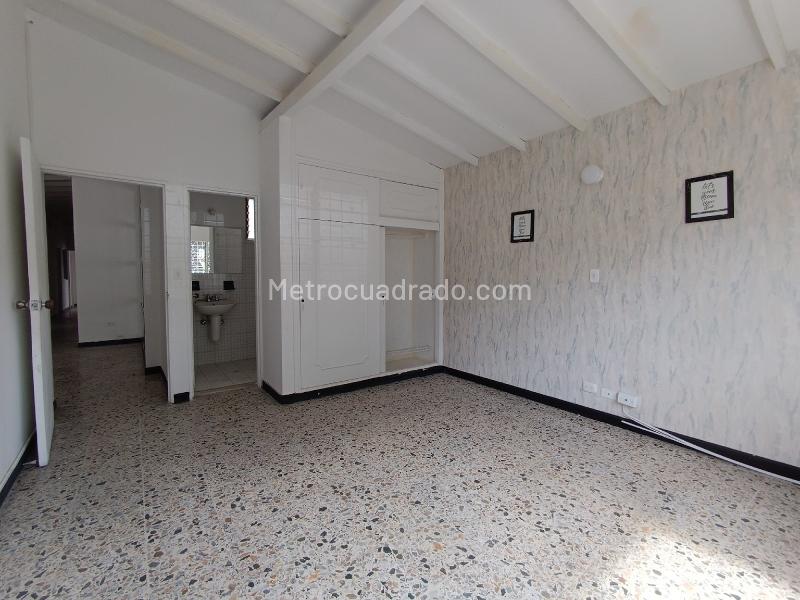 Casa amplia y acogedora de 4 Alcobas en Belén Miravalle - 6