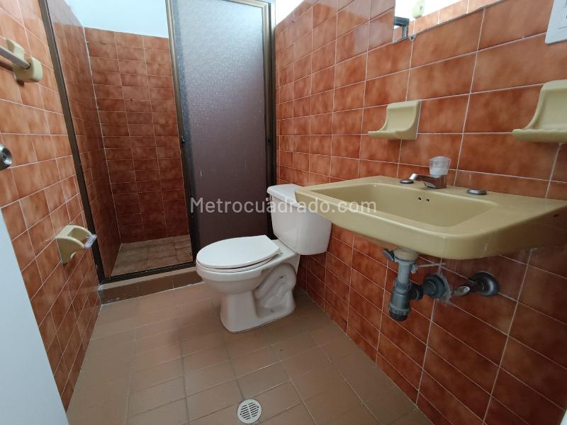 Casa amplia y acogedora de 4 Alcobas en Belén Miravalle - 8