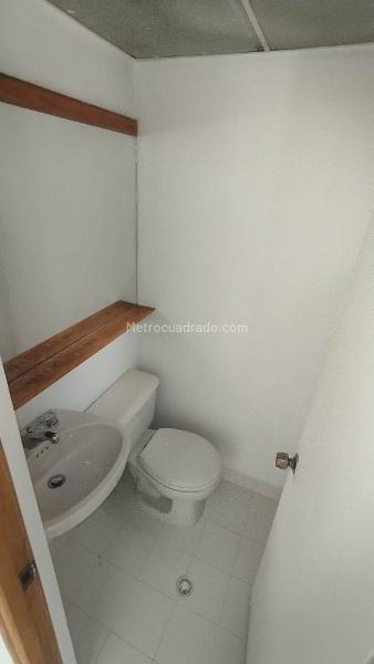 Tranquil 2BR Apartment in El Poblado - 8