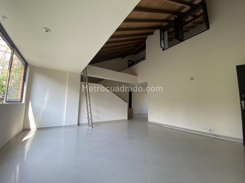 4BR Apartment in Jardines (165 m²)