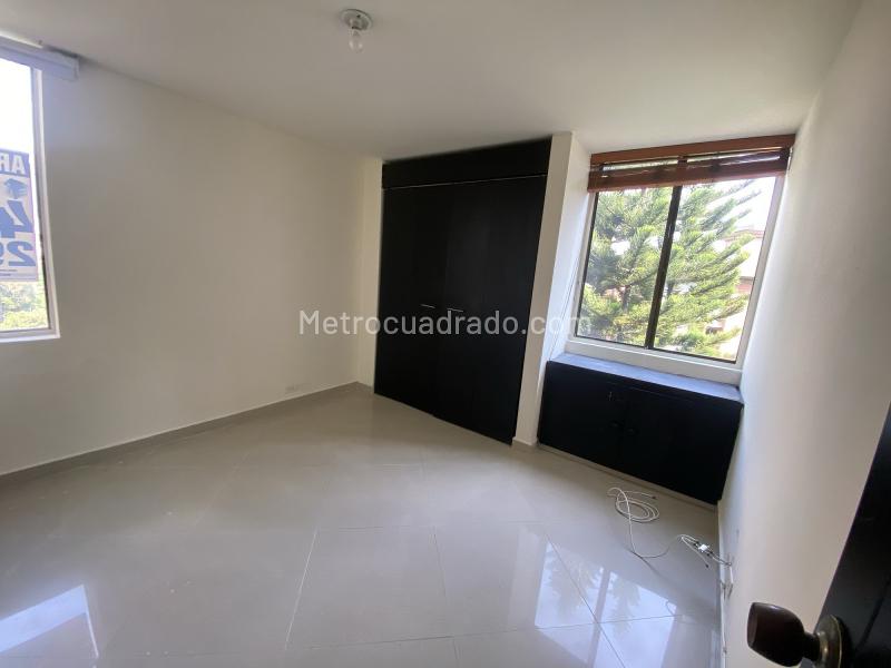 4BR Apartment in Jardines (165 m²) - 4
