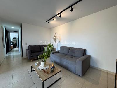 Apartamento de 3 alcobas en venta en La Doctora, Sabaneta, 75 m² · foto 3 de 17