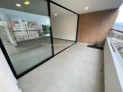 Apartamento en arriendo en Camino Verde, Envigado · foto 2 de 18