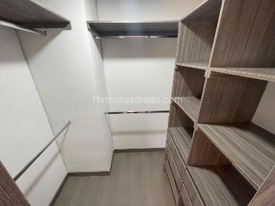 Apartamento en arriendo en Camino Verde, Envigado · foto 3 de 18