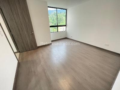 Apartamento en arriendo en Camino Verde, Envigado · foto 4 de 18