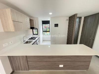 Apartamento en arriendo en Camino Verde, Envigado · foto 6 de 18
