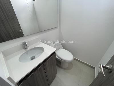 Apartamento en arriendo en Camino Verde, Envigado · foto 14 de 18