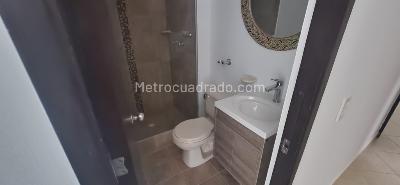 Apartamento de 3 alcobas en arriendo en El Poblado, Medellín, 68 m² · foto 5 de 13