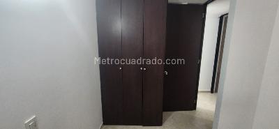 Apartamento de 3 alcobas en arriendo en El Poblado, Medellín, 68 m² · foto 6 de 13