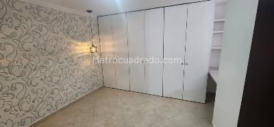 Apartamento de 3 alcobas en arriendo en El Poblado, Medellín, 68 m² · foto 11 de 13