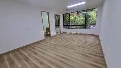 Apartamento de 1 alcoba en arriendo en El Poblado, Medellín, 33 m² · foto 2 de 6