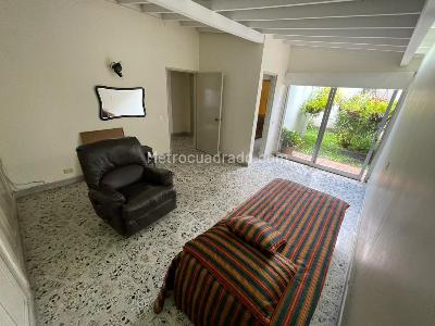Casa de 4 alcobas en arriendo en Belen Alameda, Medellín, 350 m² · foto 17 de 20