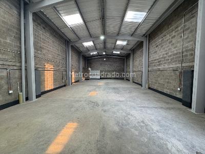 Bodega en Arriendo, Calle Larga, Sabaneta