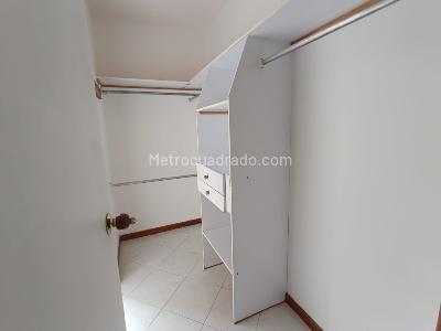 Apartamento en arriendo en Belen Loma De Los Bernal, Medellín · foto 6 de 20