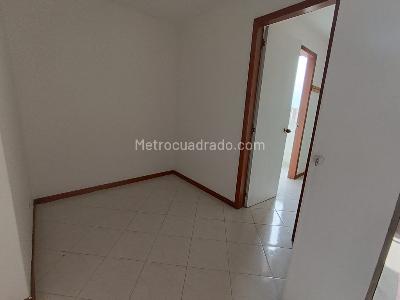 Apartamento en arriendo en Belen Loma De Los Bernal, Medellín · foto 8 de 20