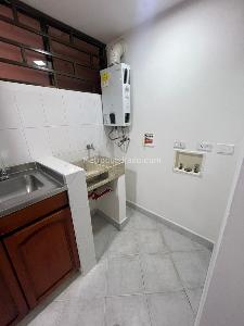 Apartamento en arriendo en Laureles, Medellín · foto 2 de 17