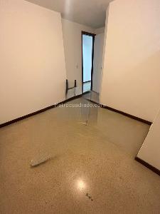 Apartamento en arriendo en Laureles, Medellín · foto 9 de 17
