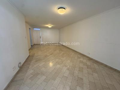 Apartamento de 3 alcobas en arriendo en Santa Maria De Los Angeles, Medellín, 132 m² · foto 2 de 16