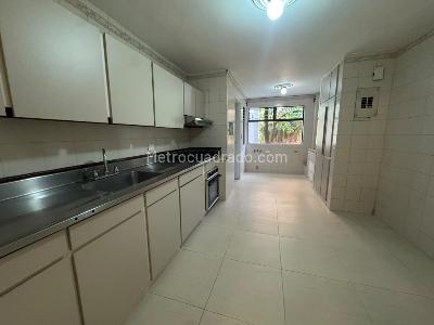 Apartamento de 3 alcobas en arriendo en Santa Maria De Los Angeles, Medellín, 132 m² · foto 3 de 16