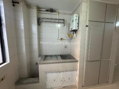 Apartamento de 3 alcobas en arriendo en Santa Maria De Los Angeles, Medellín, 132 m² · foto 5 de 16