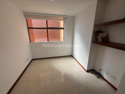 Apartamento de 3 alcobas en arriendo en Los Balsos, Medellín, 136 m² · foto 10 de 19