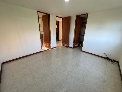 Apartamento de 3 alcobas en arriendo en Los Balsos, Medellín, 136 m² · foto 16 de 19