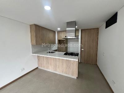 Apartamento en arriendo en Las Palmas, Medellín · foto 3 de 19