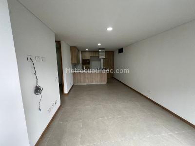 Apartamento en arriendo en Las Palmas, Medellín · foto 4 de 19