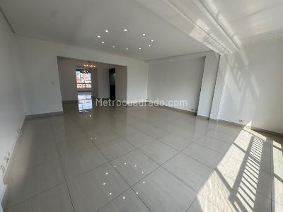 Apartamento en arriendo en Patio Bonito, Medellín · foto 4 de 20