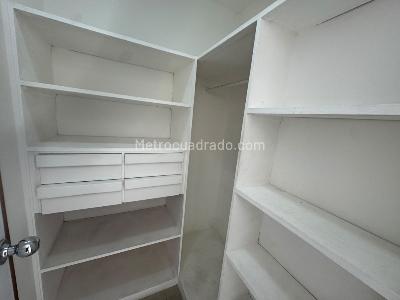 Apartamento en arriendo en Patio Bonito, Medellín · foto 13 de 20