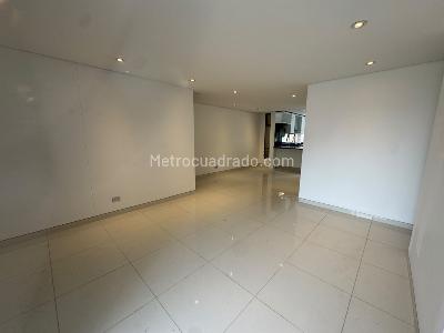Apartamento de 3 alcobas en arriendo en Loma De Los Parra, Medellín, 140 m² · foto 6 de 20
