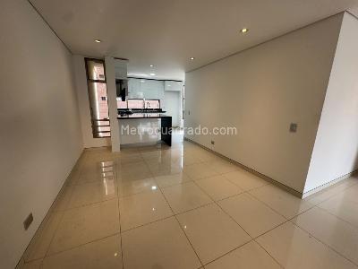 Apartamento de 3 alcobas en arriendo en Loma De Los Parra, Medellín, 140 m² · foto 10 de 20