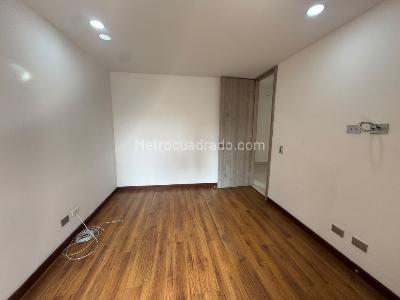 Apartamento de 3 alcobas en arriendo en Loma De Los Parra, Medellín, 140 m² · foto 13 de 20
