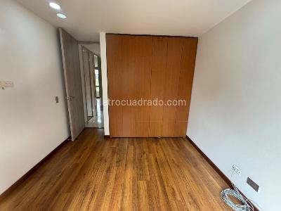 Apartamento de 3 alcobas en arriendo en Loma De Los Parra, Medellín, 140 m² · foto 14 de 20