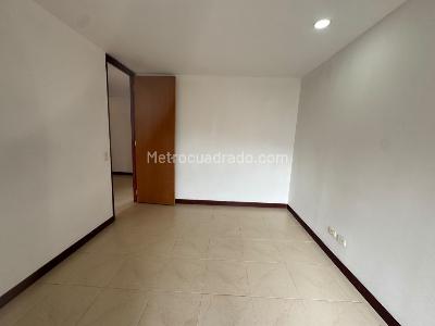 Apartamento de 3 alcobas en arriendo en Loma De Los Parra, Medellín, 138 m² · foto 18 de 20
